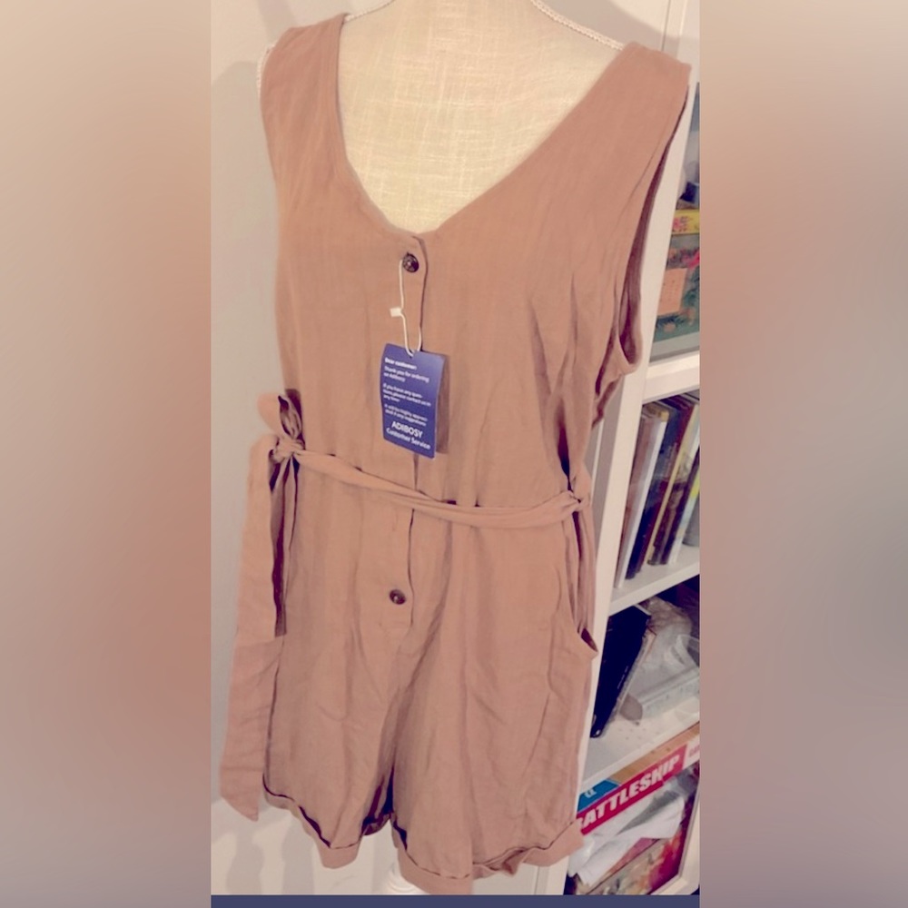 NWT TAN ROMPER WITH TIE WIST AND POCKETS SIZE XXL
